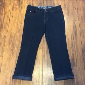 🌼3/$13🌼 Women’s capris